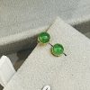 Boucle d’oreille puce en jade vert Yanglu OR18K