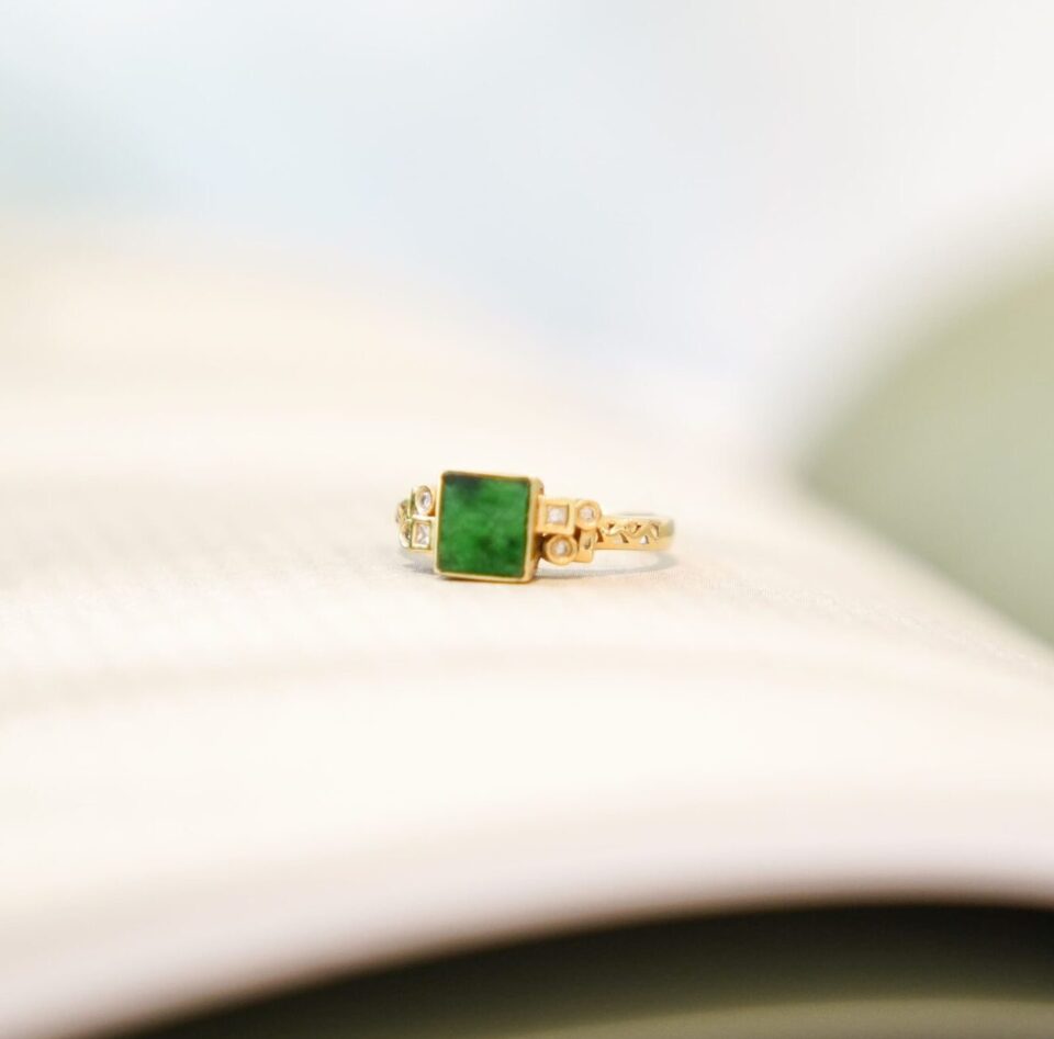 bague jade naturel très haute qualité, bague en or750/1000 et diamant