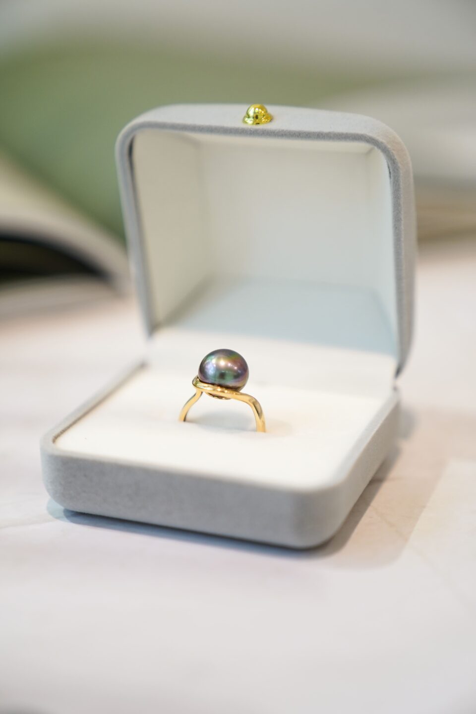 Bague top modèle en perle de Tahiti AAA et or750/1000