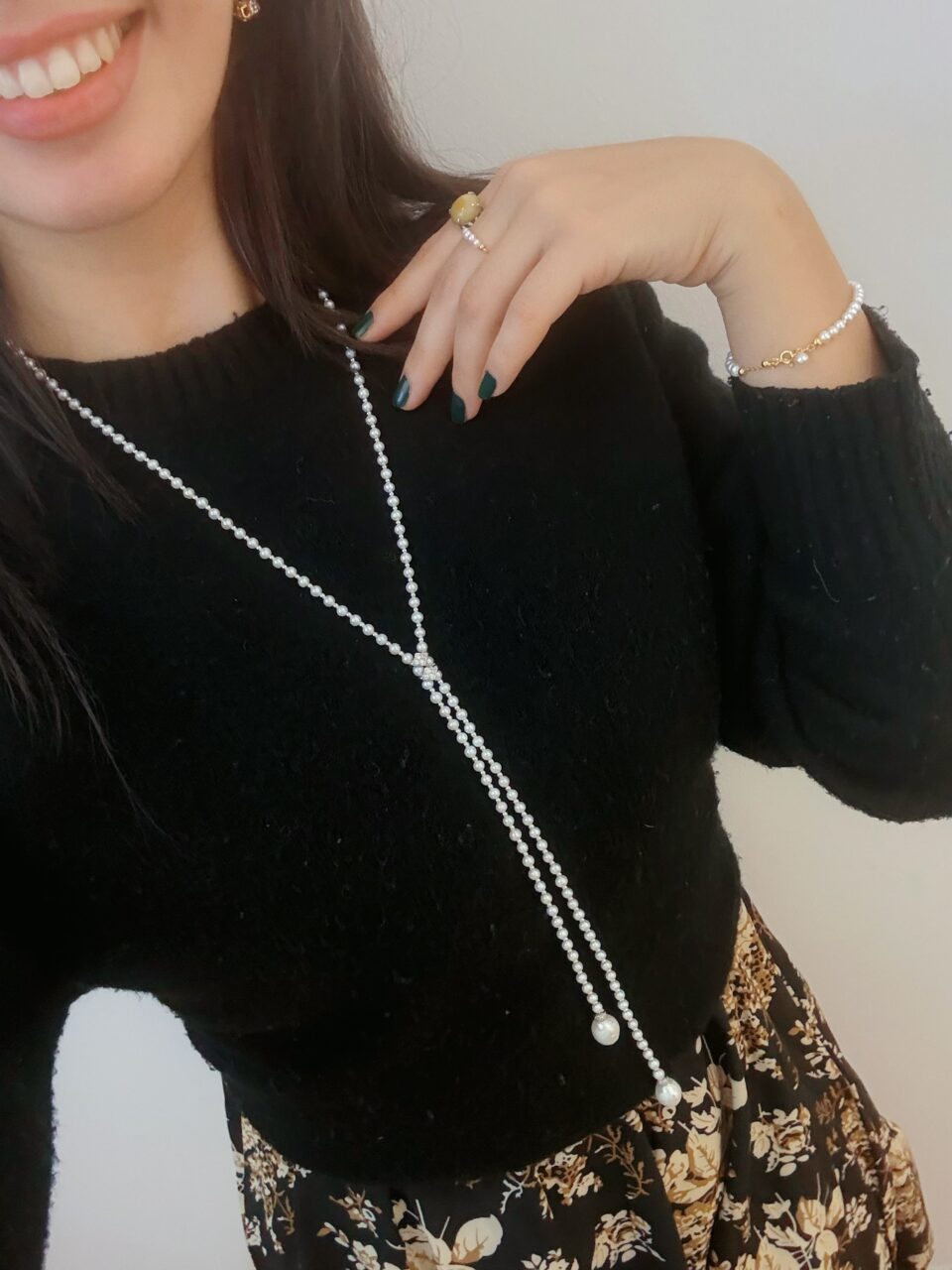 {"ARInfo":{"IsUseAR":false},"Version":"1.0.0","MakeupInfo":{"IsUseMakeup":false},"FaceliftInfo":{"IsChangeEyeLift":false,"IsChangeFacelift":false,"IsChangePostureLift":false,"IsChangeNose":false,"IsChangeFaceChin":false,"IsChangeMouth":false,"IsChangeThinFace":true},"BeautyInfo":{"SwitchMedicatedAcne":false,"IsAIBeauty":false,"IsBrightEyes":false,"IsSharpen":false,"IsOldBeauty":false,"IsReduceBlackEyes":false},"HandlerInfo":{"AppName":2},"FilterInfo":{"IsUseFilter":false}}