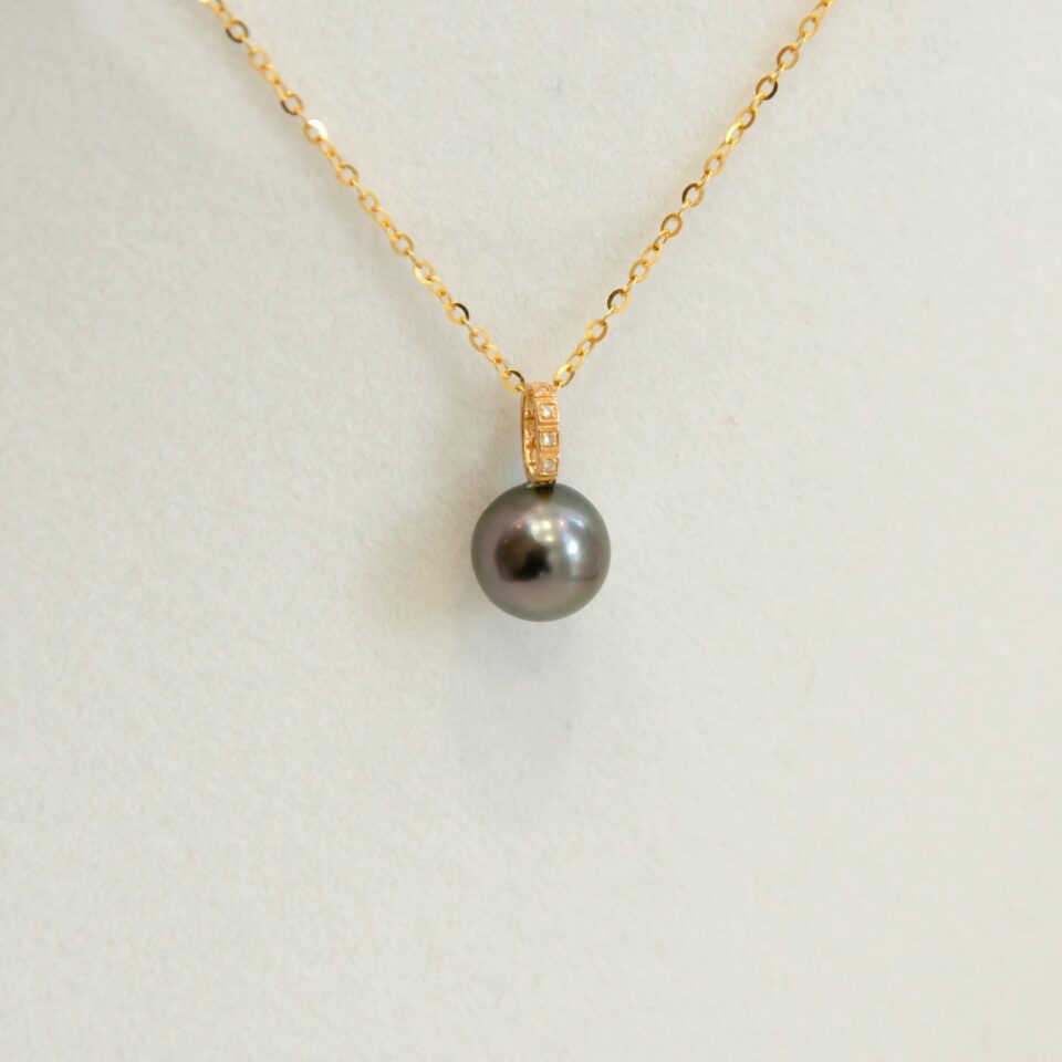 pendentif perle tahiti 9mm avec Or18k et diamant