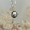 pendentif-perle-tahiti-12.3mm-gris-platine-or750