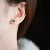 Boucles d'oreilles puces en jade vert et argent doré 925 – Éclat précieux