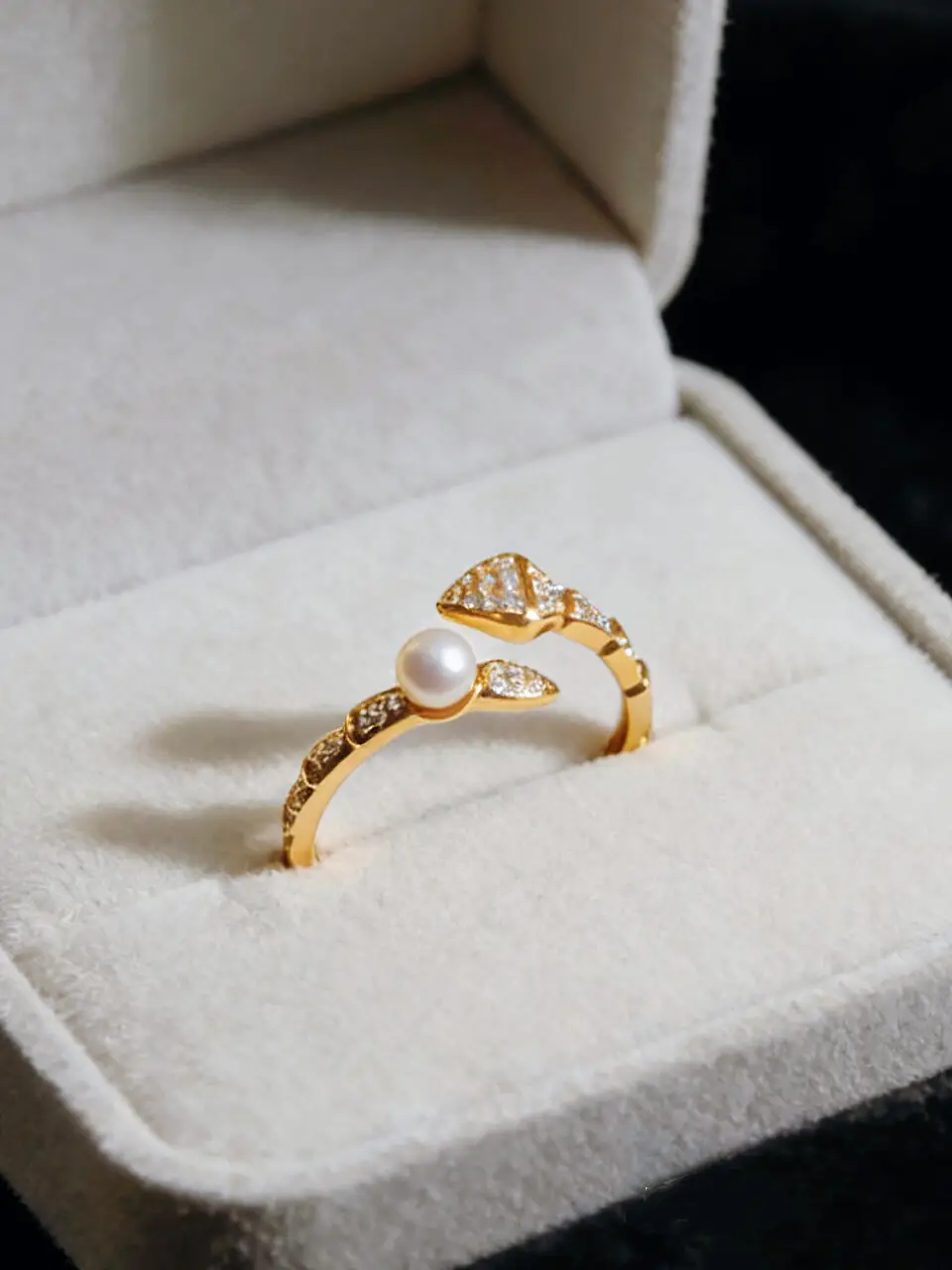 Bague Serpent or jaune  750/1000e avec Perle de culture