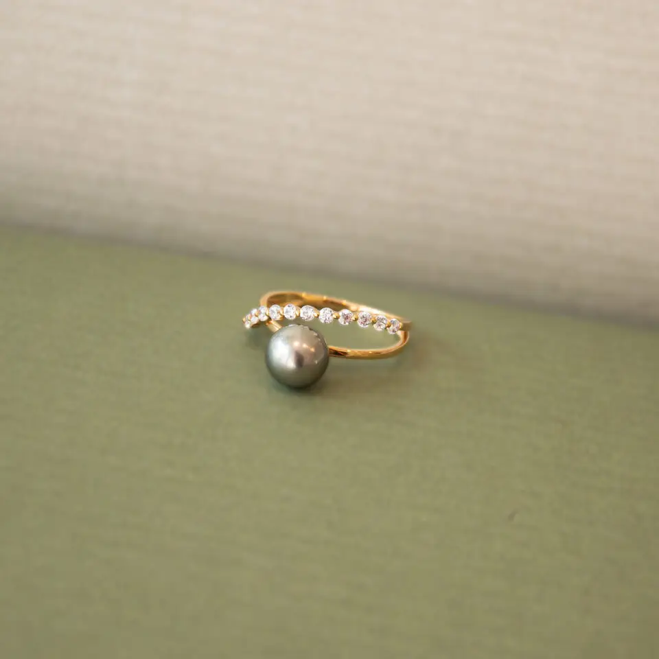 Bague en or jaune et moissanite – L’éclat du diamant, l’éthique en plus