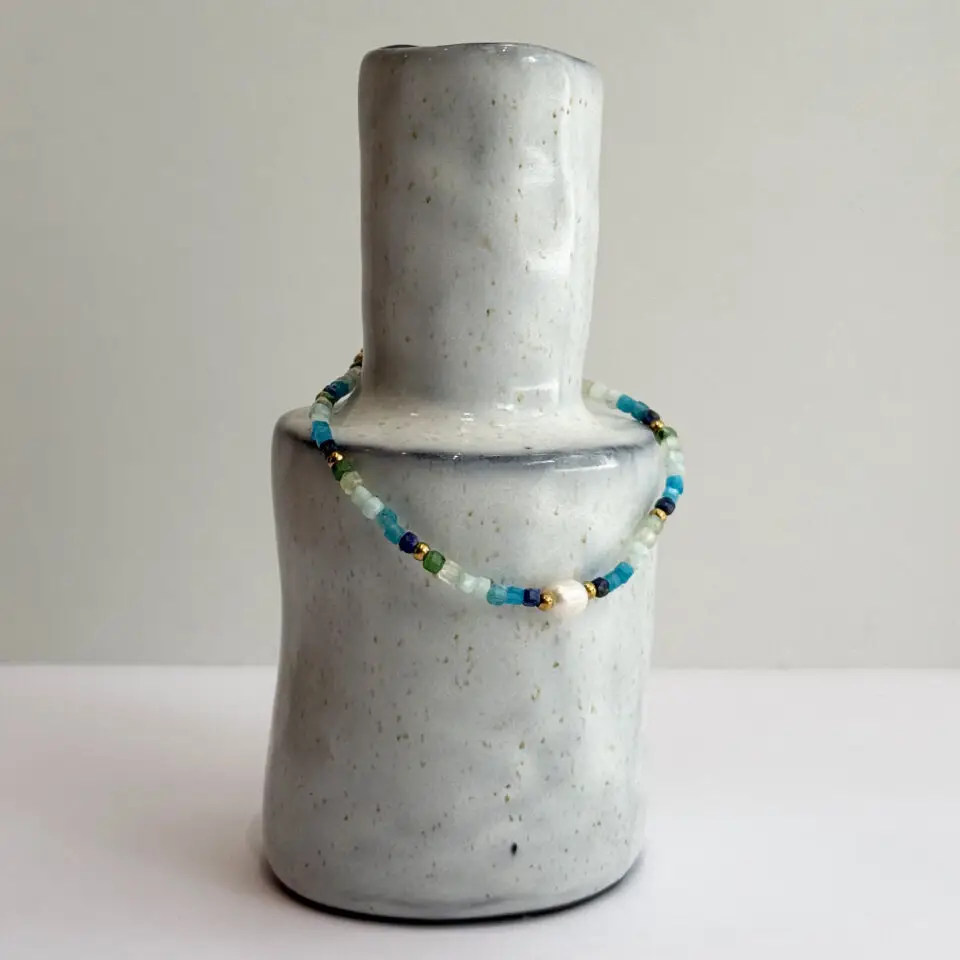 Bracelet élastique Bleu en perles de culture.