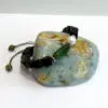 Mise en scène du bracelet Shungite, Jade & perle de culture