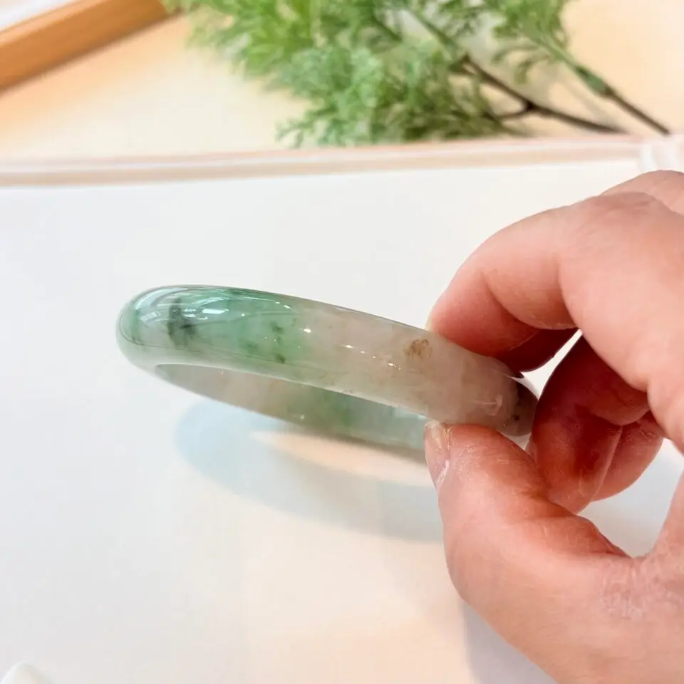 jonc de jade vert non traité non teinté