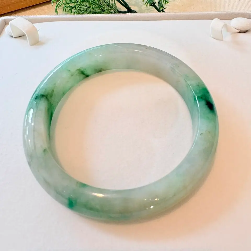 jonc de jade d'un joli vert naturel