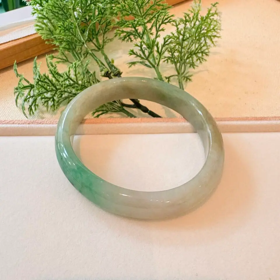 jonc de jade