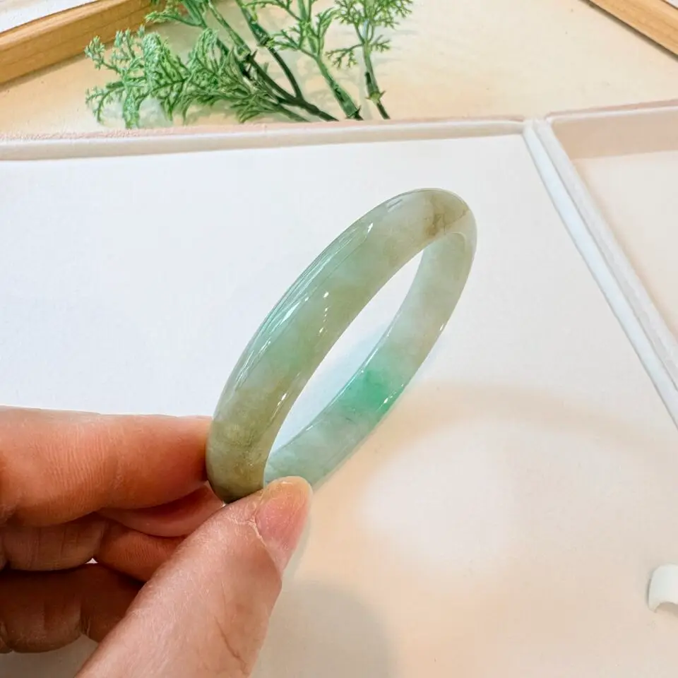 jonc de jade petit poignet