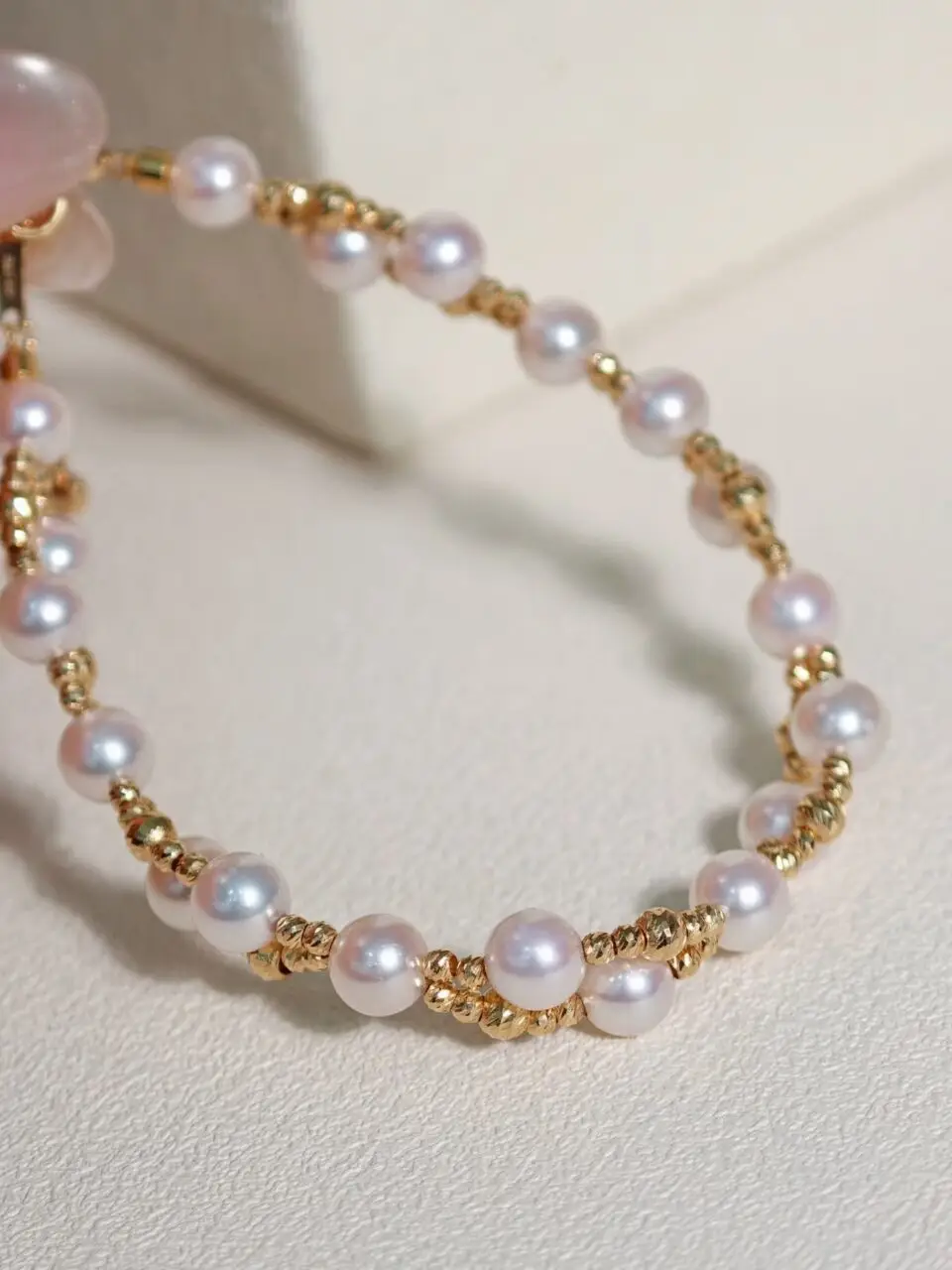 bracelet en or jaune fin avec perle de culture Akoya
