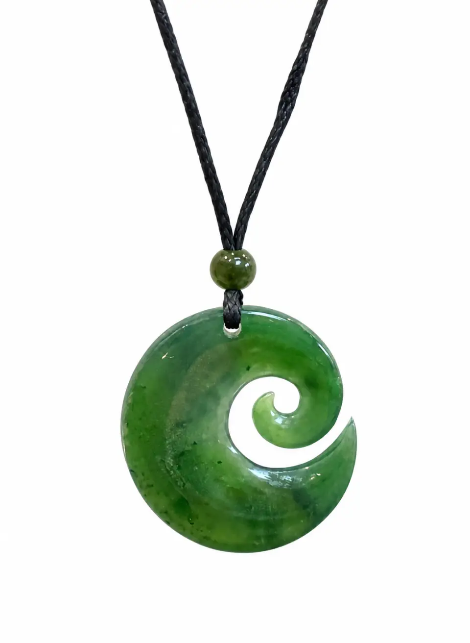 collier jade koru