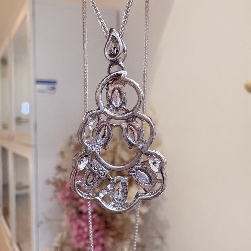 collier jade et argent